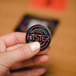 Hitster - Jeu Musical (Multilingue) 9 Hitster - Jeu Musical (Multilingue) -Plateau Jeux Magasin hitster jeu musical multilingue 4